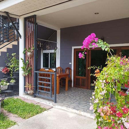 Appartement Palm Garden House à Ko Lanta Extérieur photo